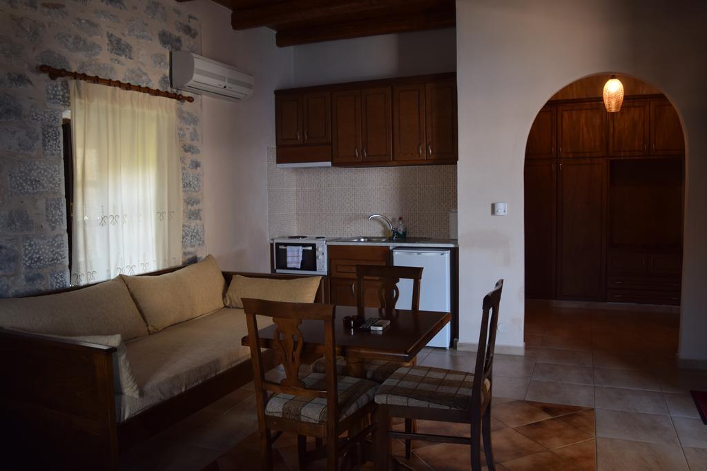 Vasilios Apartments Hotel Лімені Екстер'єр фото